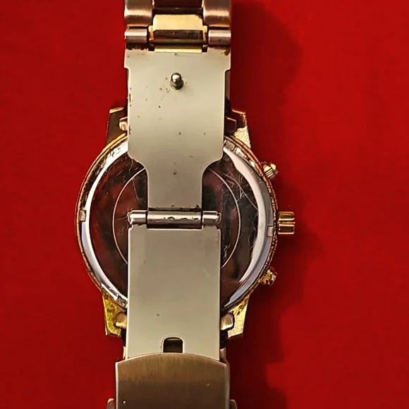 Men's Guess Watch - Picture 11 of 13